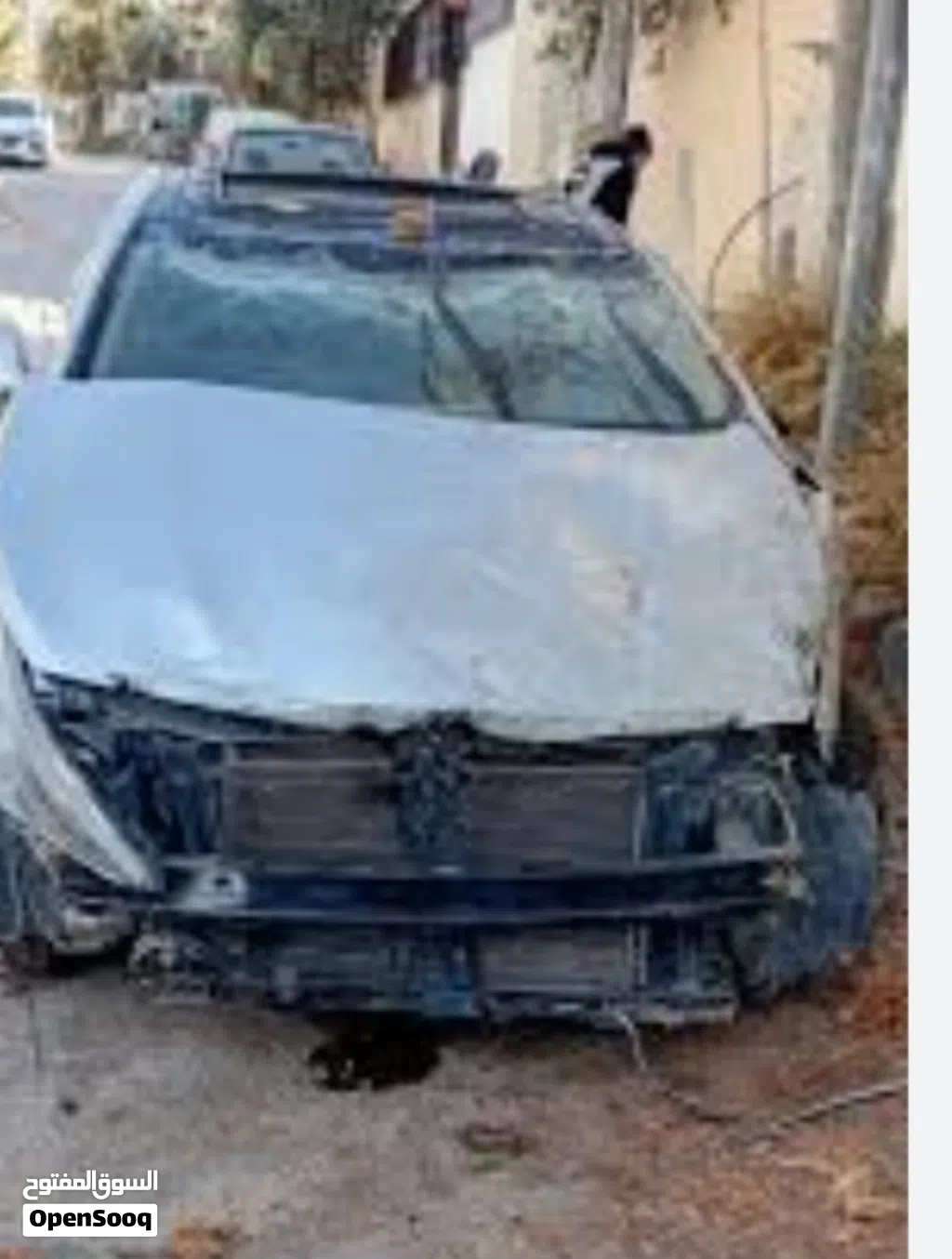 نشتري السيارات والبكمات المضروبه على ضربتها