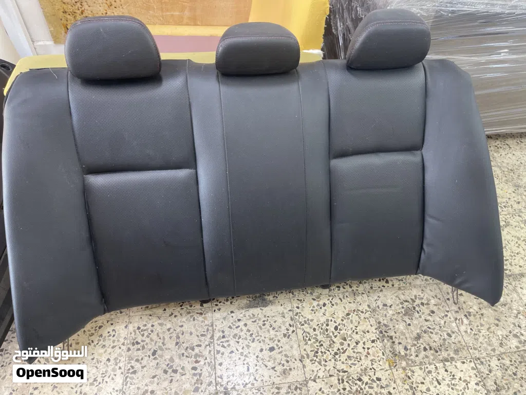 غرفة c200 موديل 2004