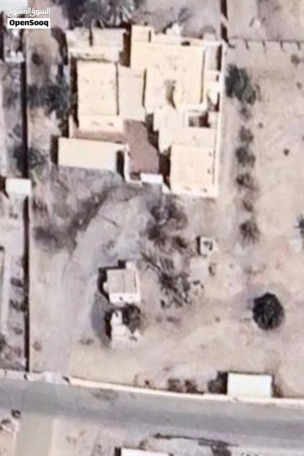 اراضي فضاء و بيت ف مزرعة للايجار في مركز بركاء lands and House on a farm for rent