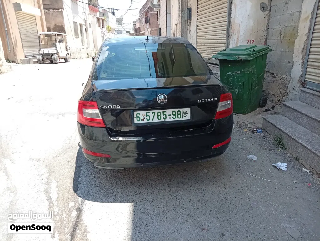 سكودا اوكتافيا Standard