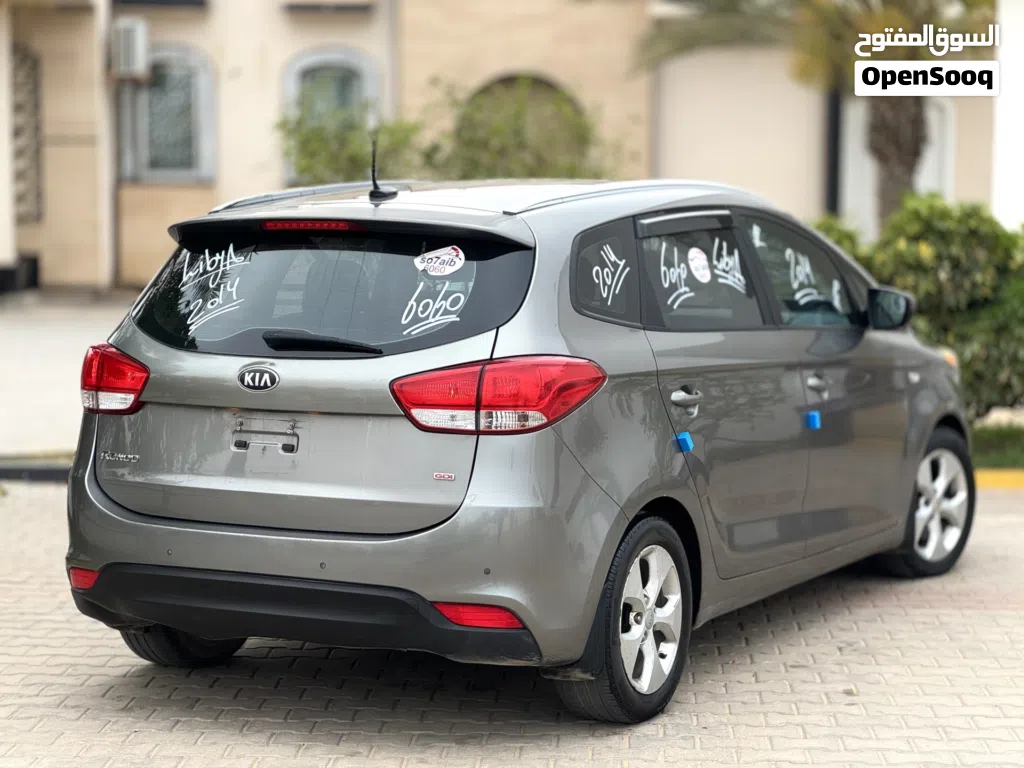 Kia Carens Luxury