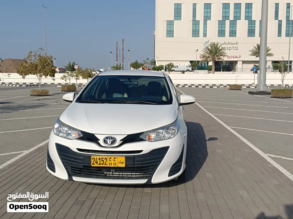 Toyota Yaris E