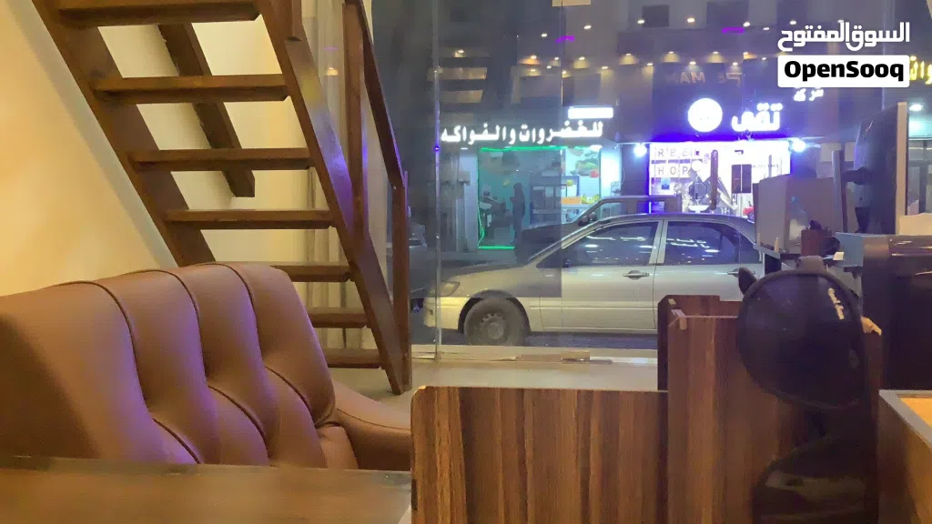 تعقيب وإصدار تأشيرات عمل وتخليص جميع المعاملات الحكومية