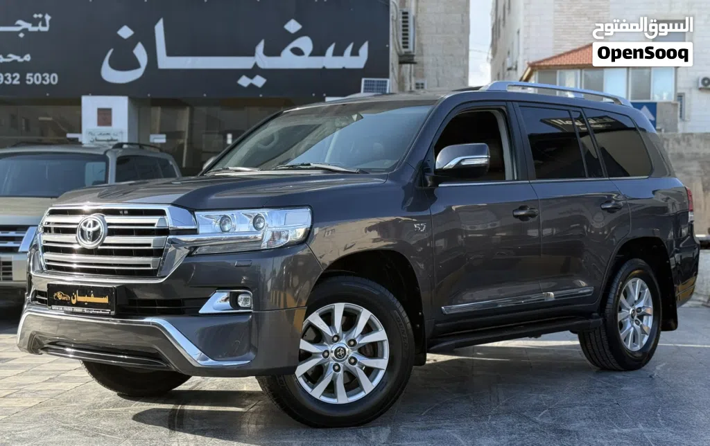 Toyota Land Cruiser VXR