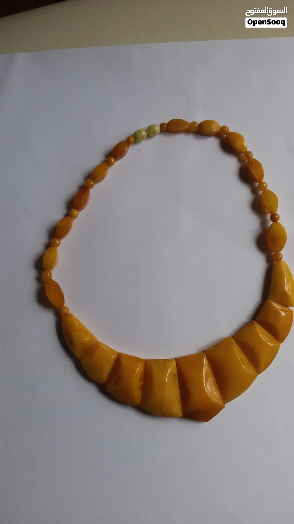 قلادة كهرب نسائيه