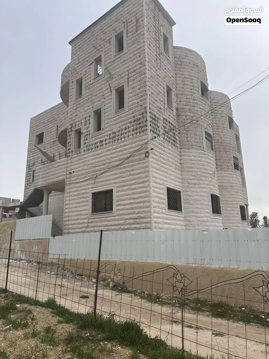 بيت مستقل للبيع