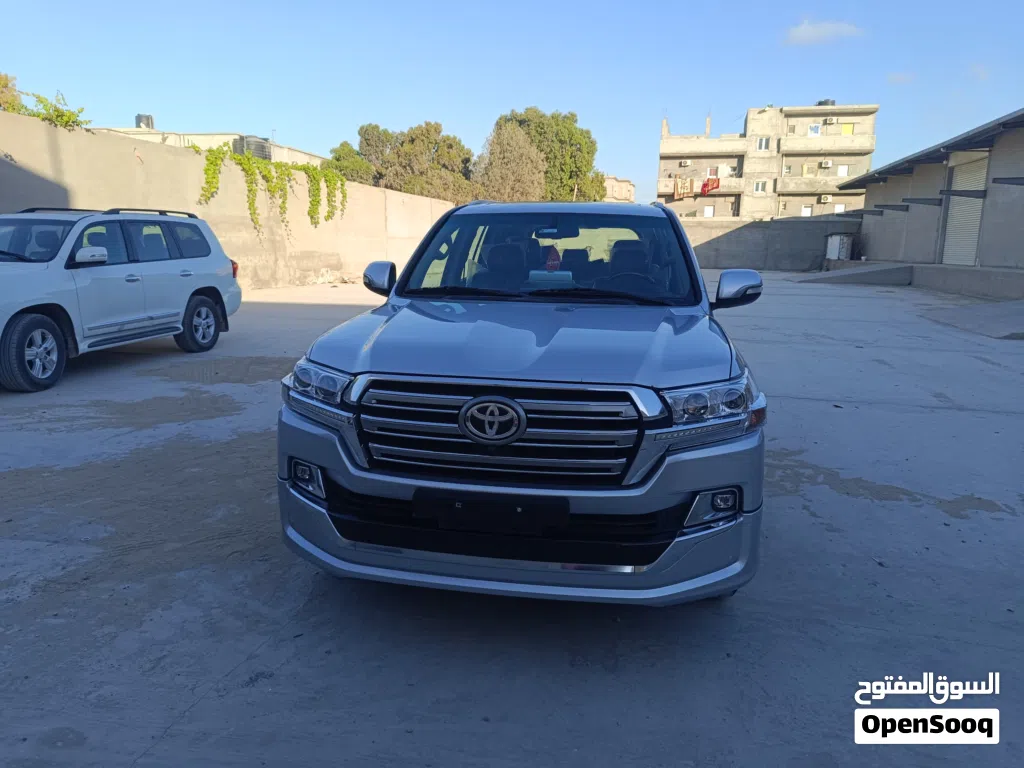 Toyota Land Cruiser Base
