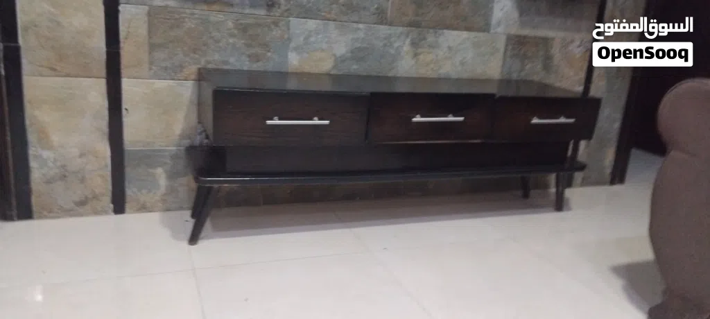 طاولة شاشة للبيع