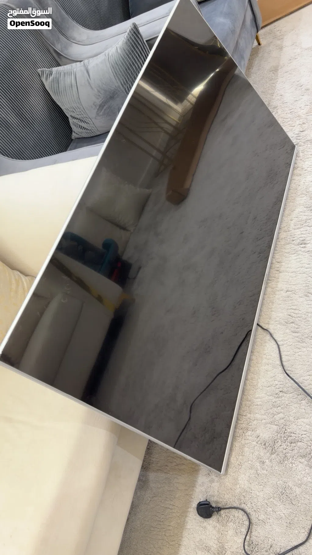 للبيع شاشة 65 بوصه سمارت نظيفه