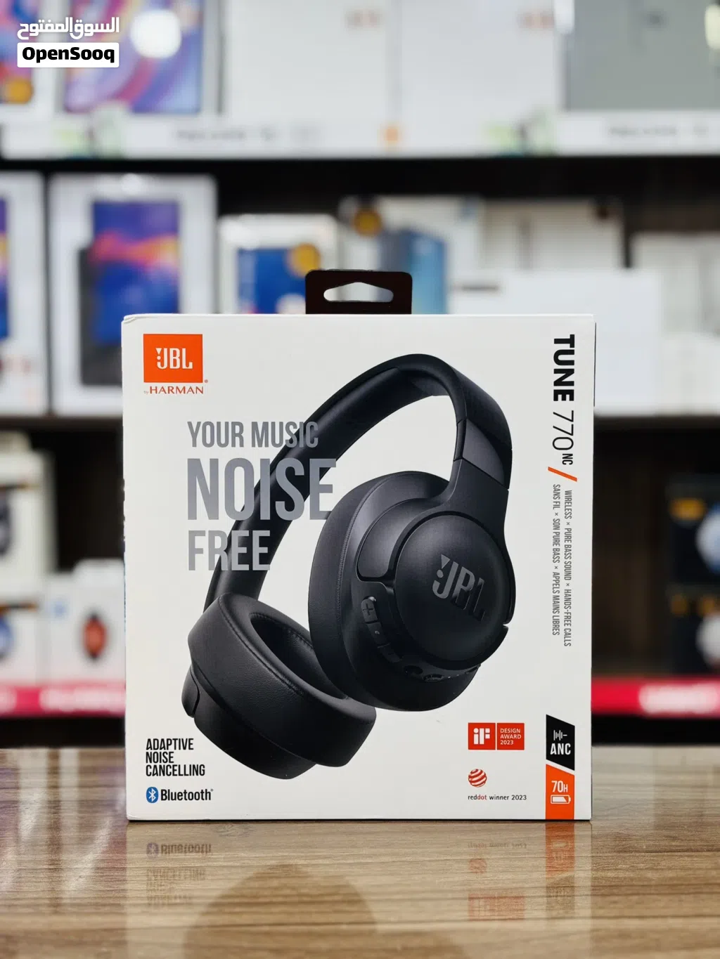 السماعة المحيطية مواصفات جبارة من شركة العملاقة جي بي ال JBL TUNE 770NC
