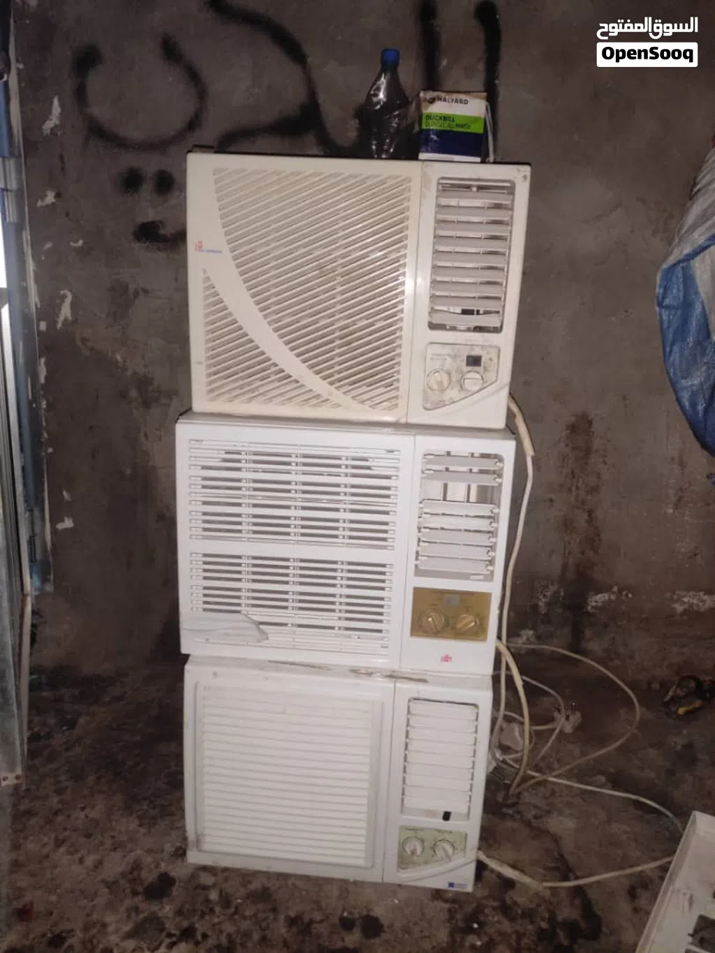 3 مكيفات طن الى ربع نظاف جدا بسعر عرطه في عدن