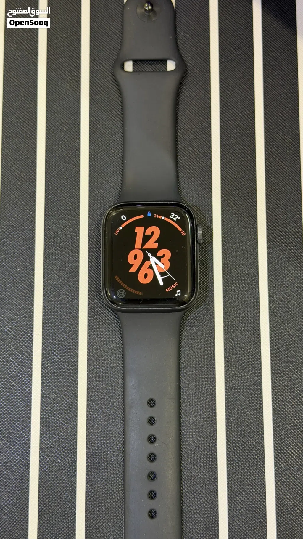 Apple watch 44