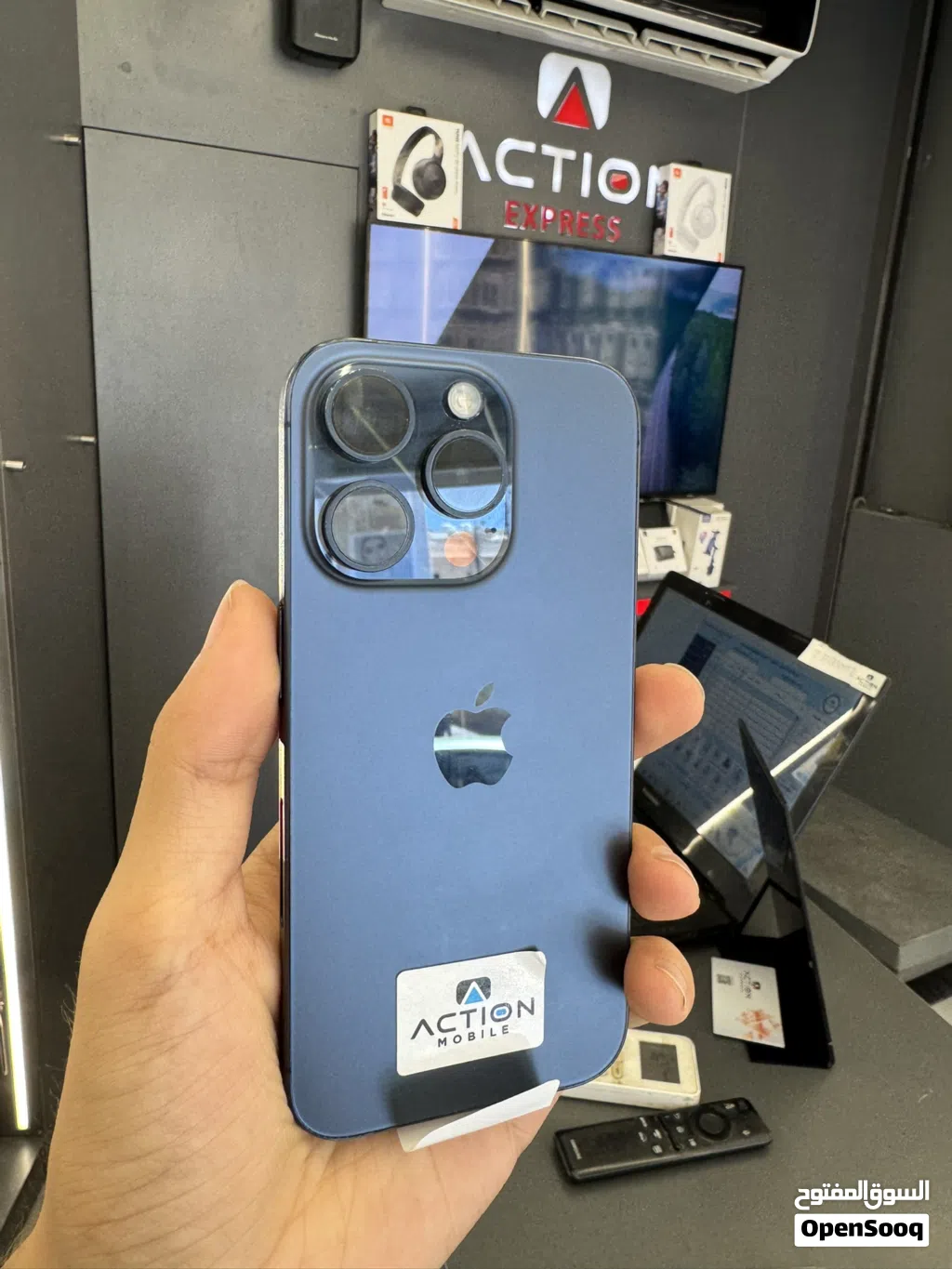 iPhones 15 pro 512gb used /////// مستخدم بحالة ممتازه بطارية 89٪ وارد أمريكي