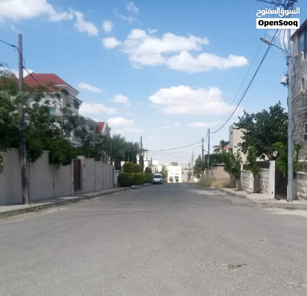 قطعه ارض للبيع الظهير في موقع مميز على شرعين 600 الف كامل القطعه التنظيم سكن خاص تصلح لبناء فيلا