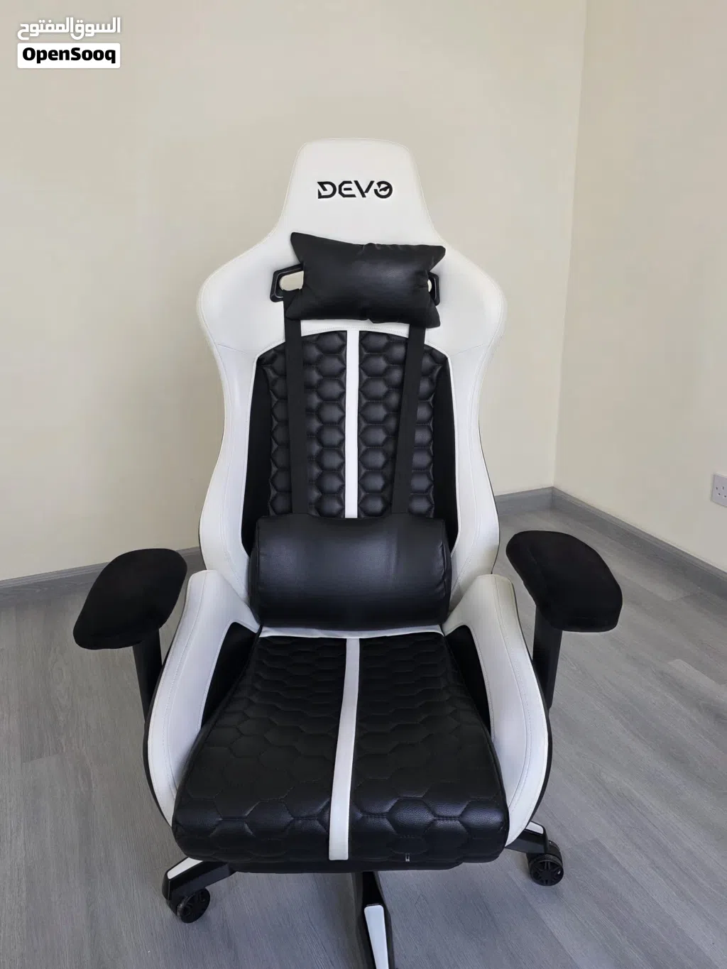 كرسي قيمينق DEVO للبيع