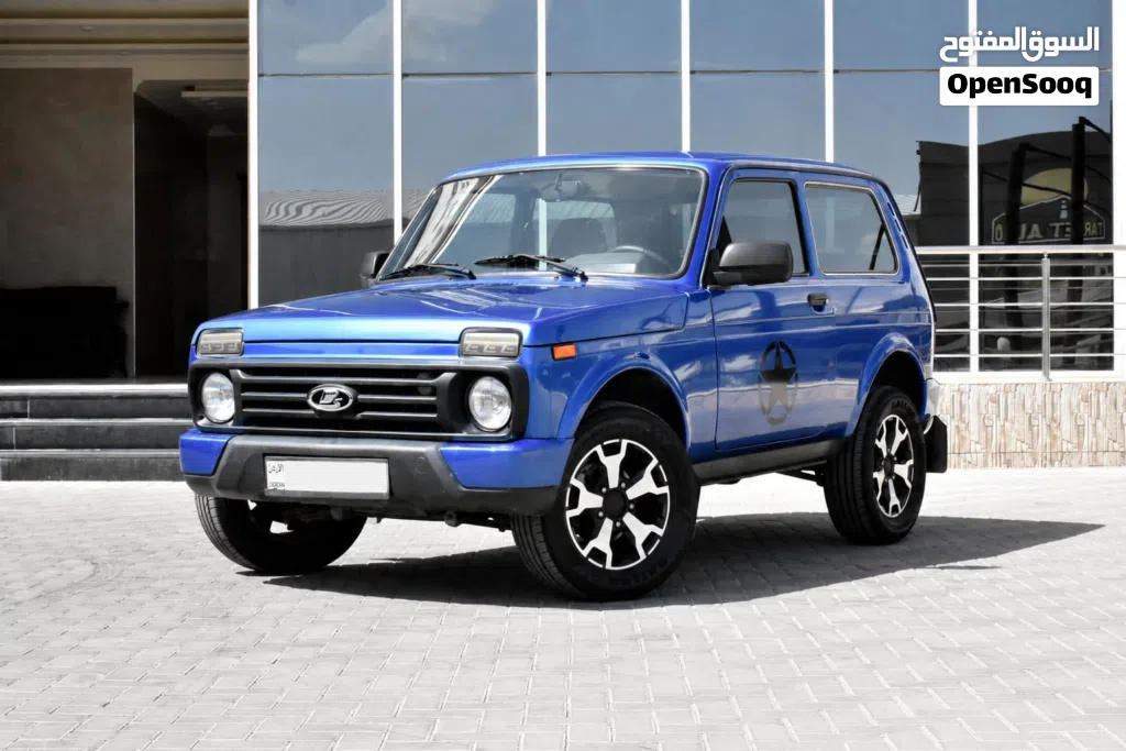 Lada Niva Travel