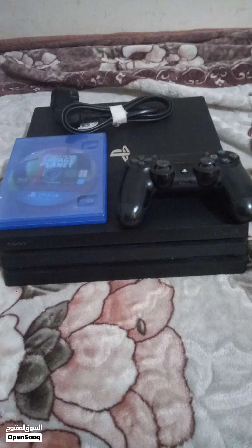 بلاي ستيشن 4 برو للبيع مستعمل استعمال خفيف play station 4 pro for sale second hand used lightly