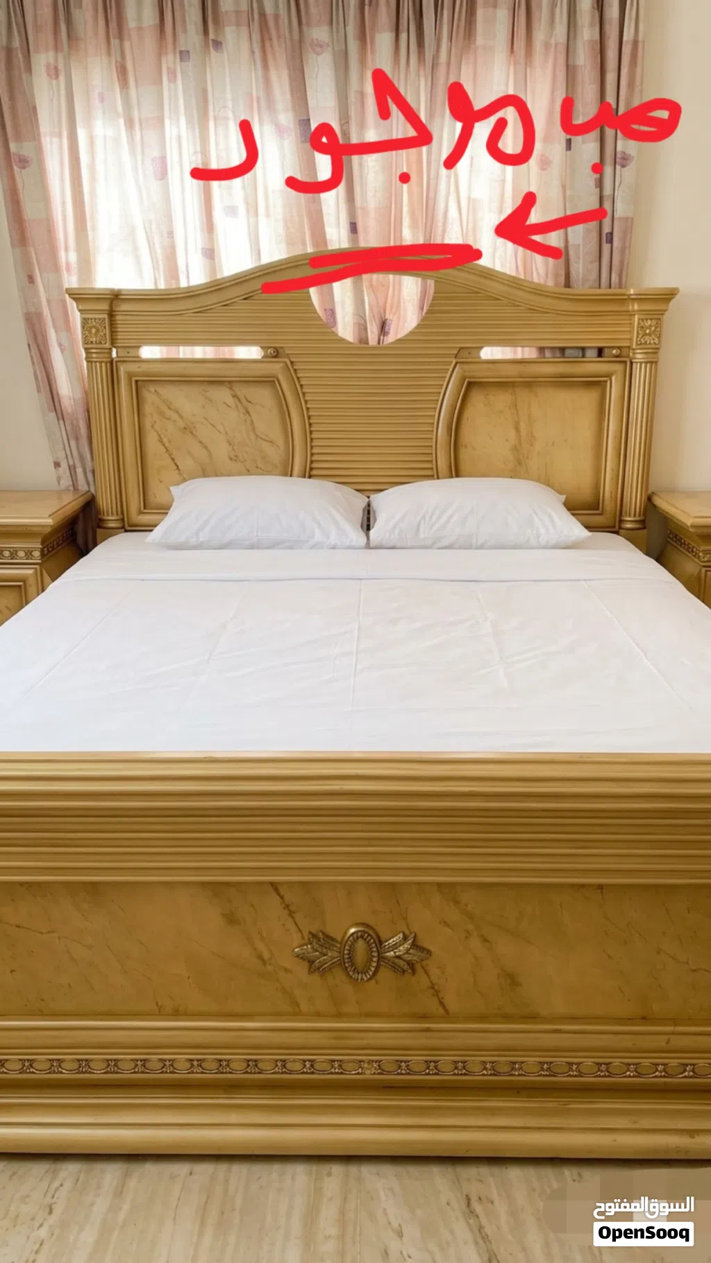 غرف نوم ملكية (تصميم كلاسيكي فاخر)بحالة جيدة جداً