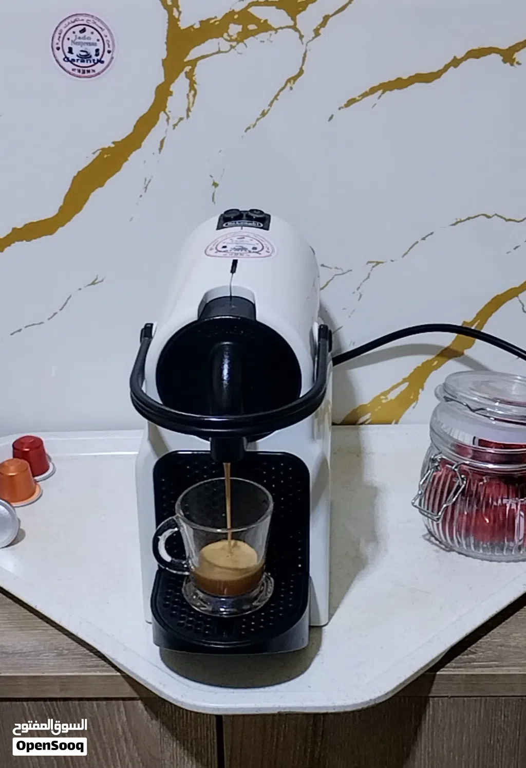 Machine à café Nespresso inissia 3 أشهر ضمان الألوان متوفرة