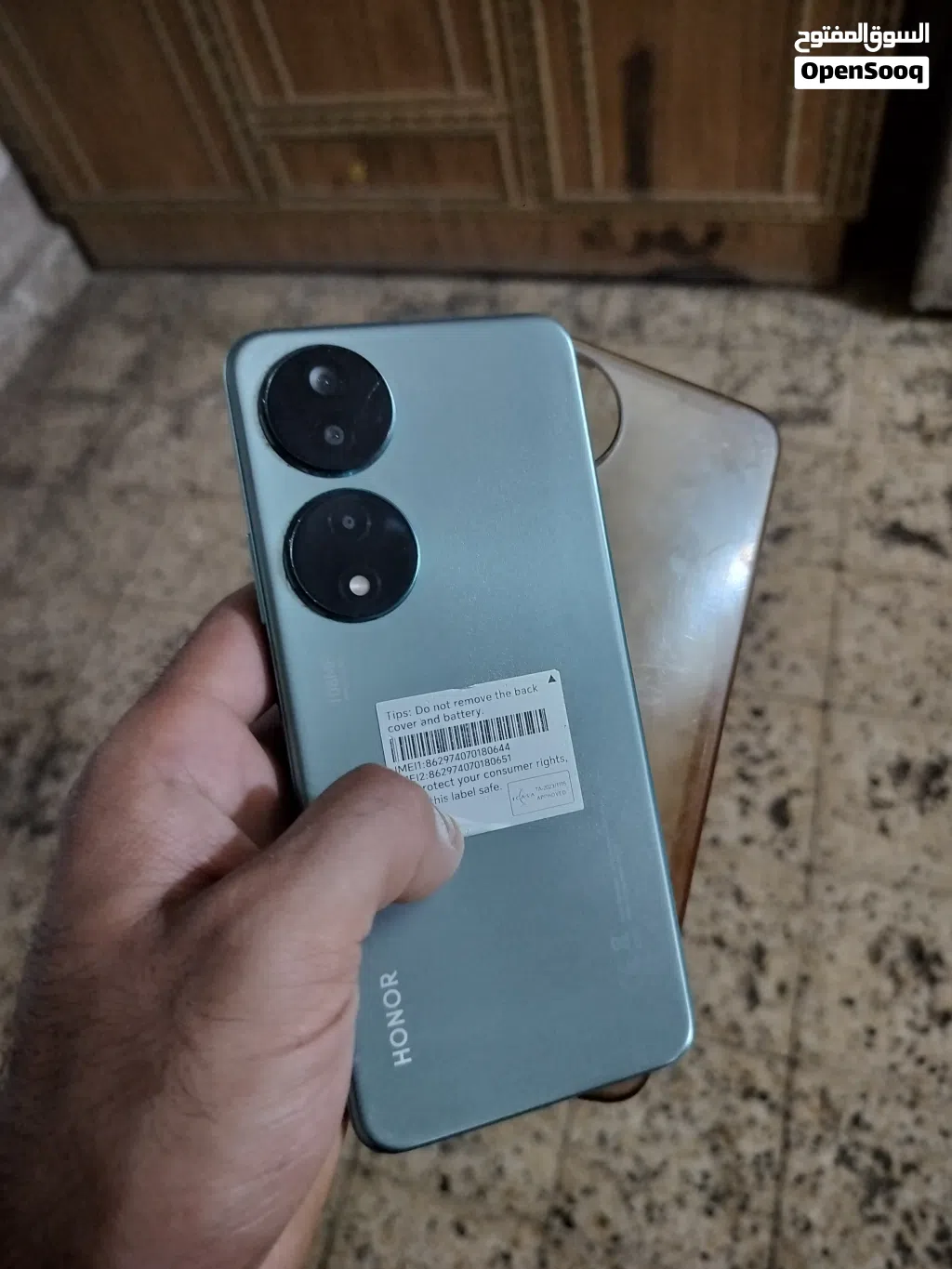 سلام عليكم هونر x7b ذاكره 256 مكفول من كلشي نظيف جدا فقط شخط بلجامه خلفيه وماماثر ابد بغداد الكماليه