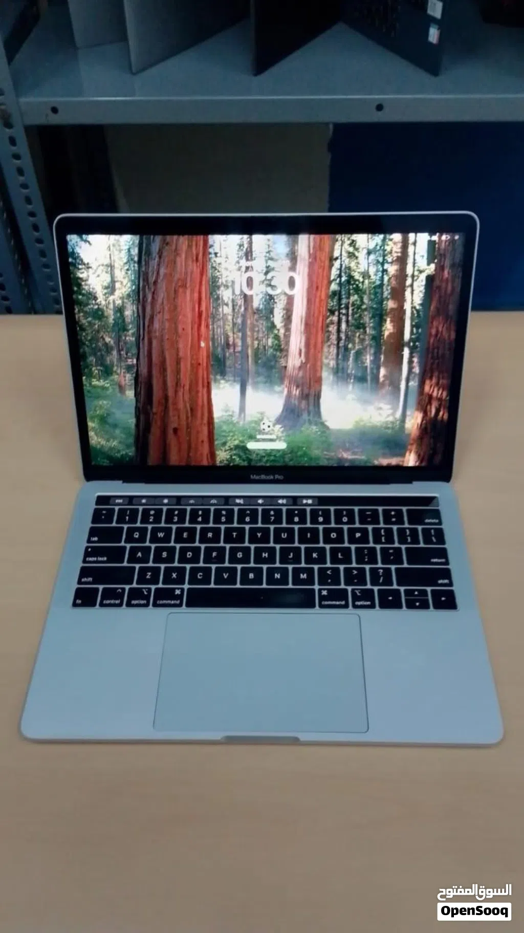 MacBook pro 2019 touch bar