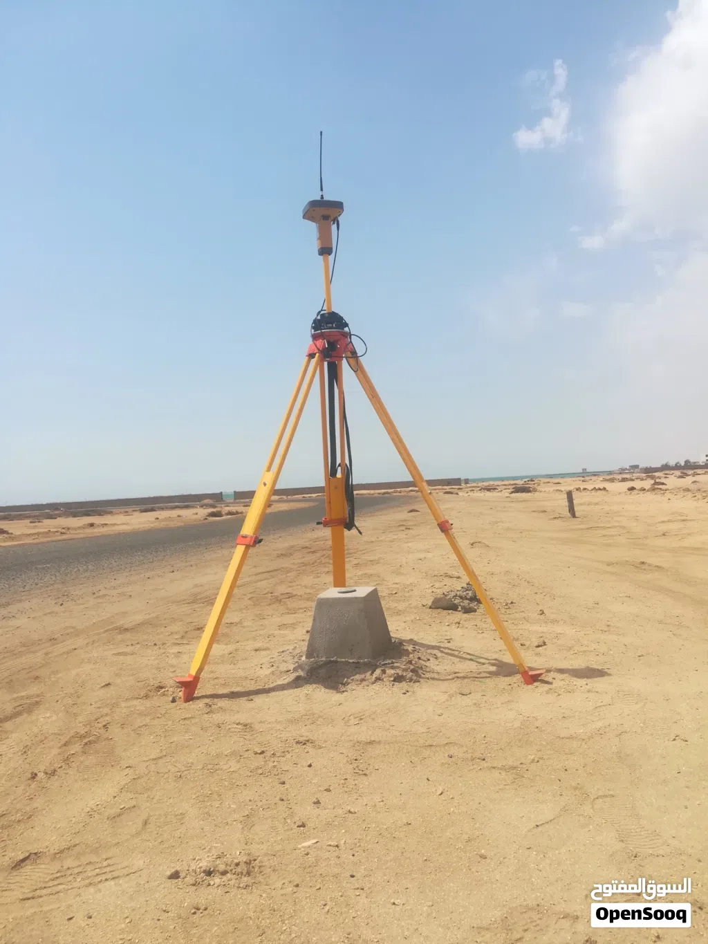 مساح اعمال رفع مساحي وقياسات