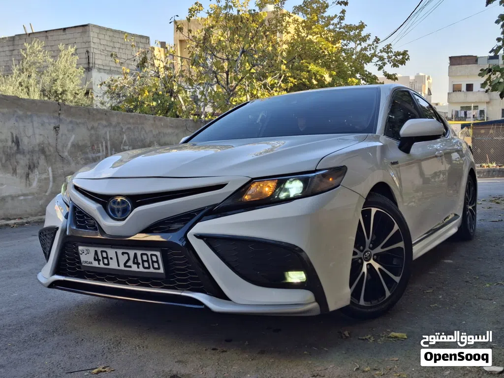 Toyota Camry Sport