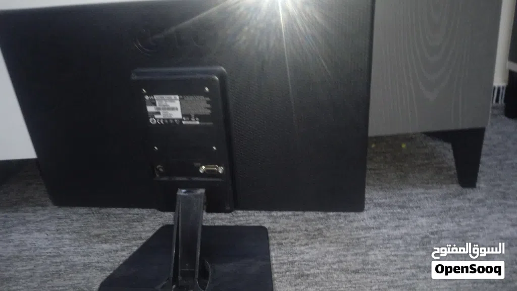 شاشه LG للبيع نظيفة جدا شبه جديدة