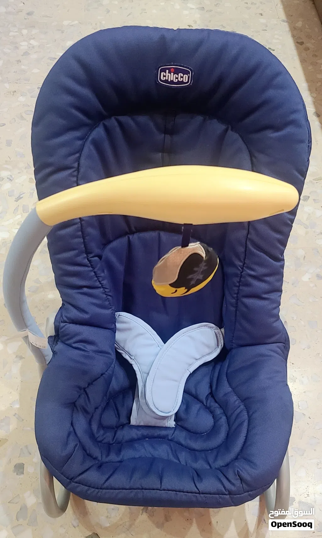كرسي اطفال ماركة chicco هزاز يدوي
