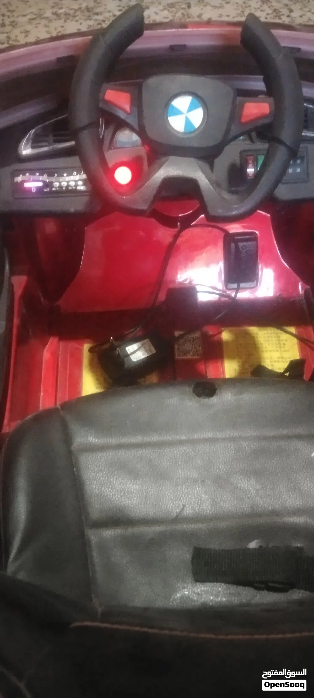سياره اطفال BMW للبيع شغاله مع شاحن
