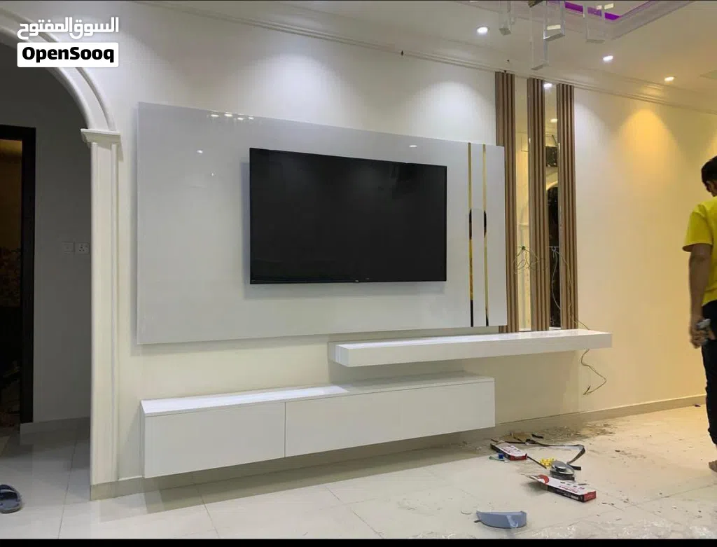 دهانات ديكورات بديل خشب بديل رخام شاشات بارز مرايات رفوف شيبورد صنعاء
