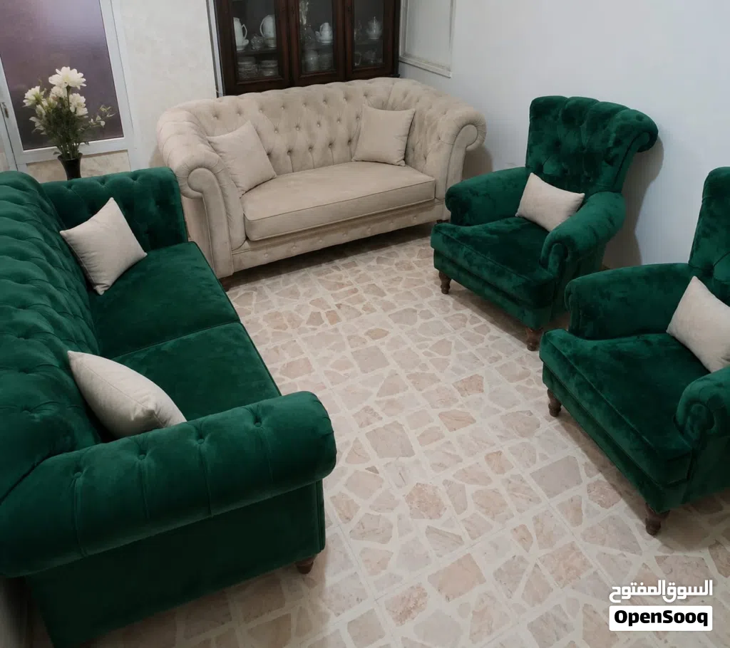 طقم كنب بحاله جيده