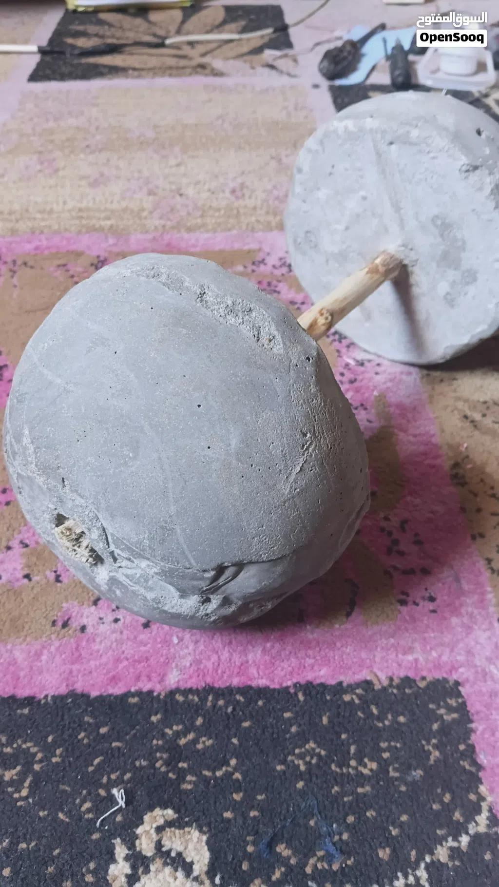 دمبل أسمنت وعصاء خشبية