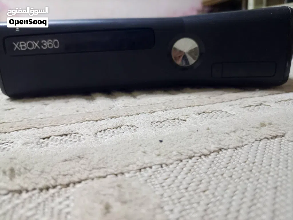 جهاز لعاب فيديه اكس بوكس 360جهاز نضيف واريد ابيعه الي حاب يتفضل خاص بخدمتك