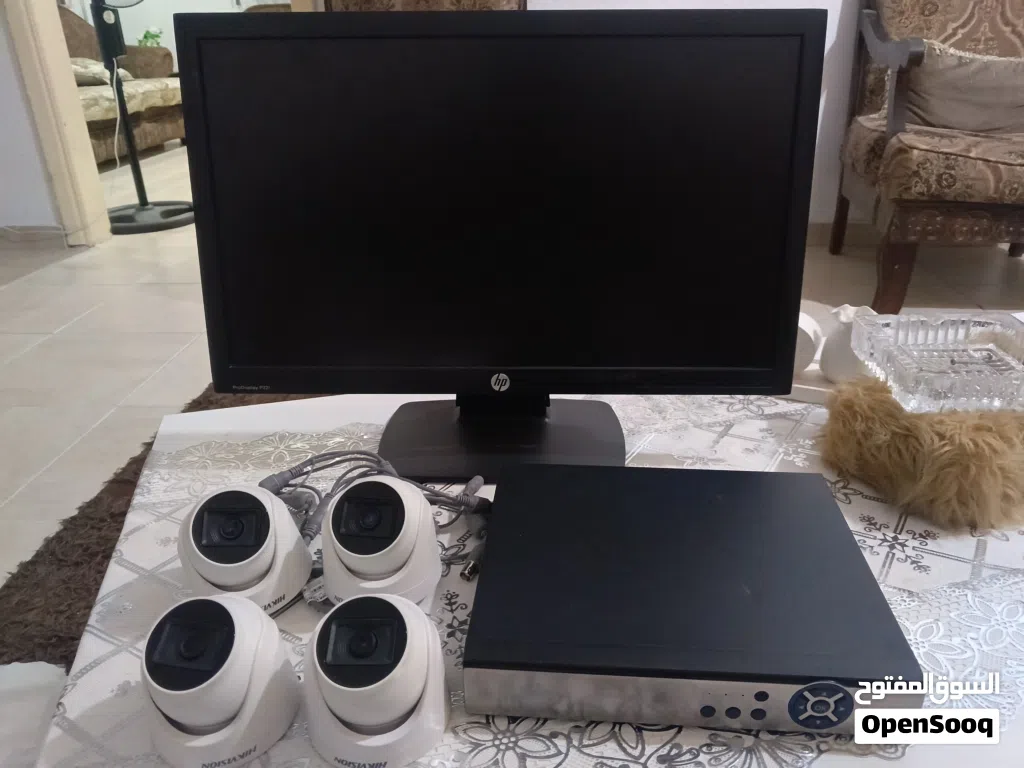 جهاز كاميرات مراقبه 5 ميجا مع 4 كاميرات مع شاشة 22 إنش مع هارديسك 500