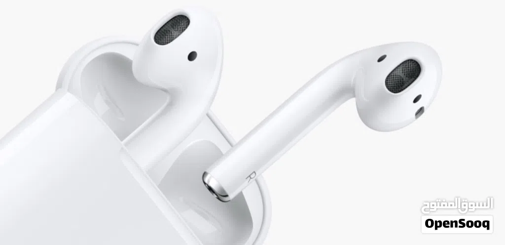 سماعه 3 AIRPODS الجيل الثالث مستعمل مع الشاحن والعلبه