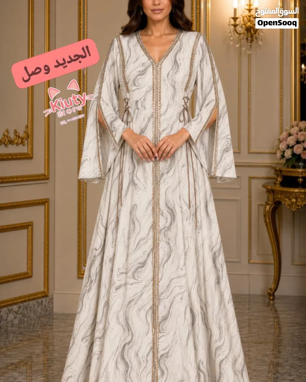 فساتين ملكيه بتفصيل راقي