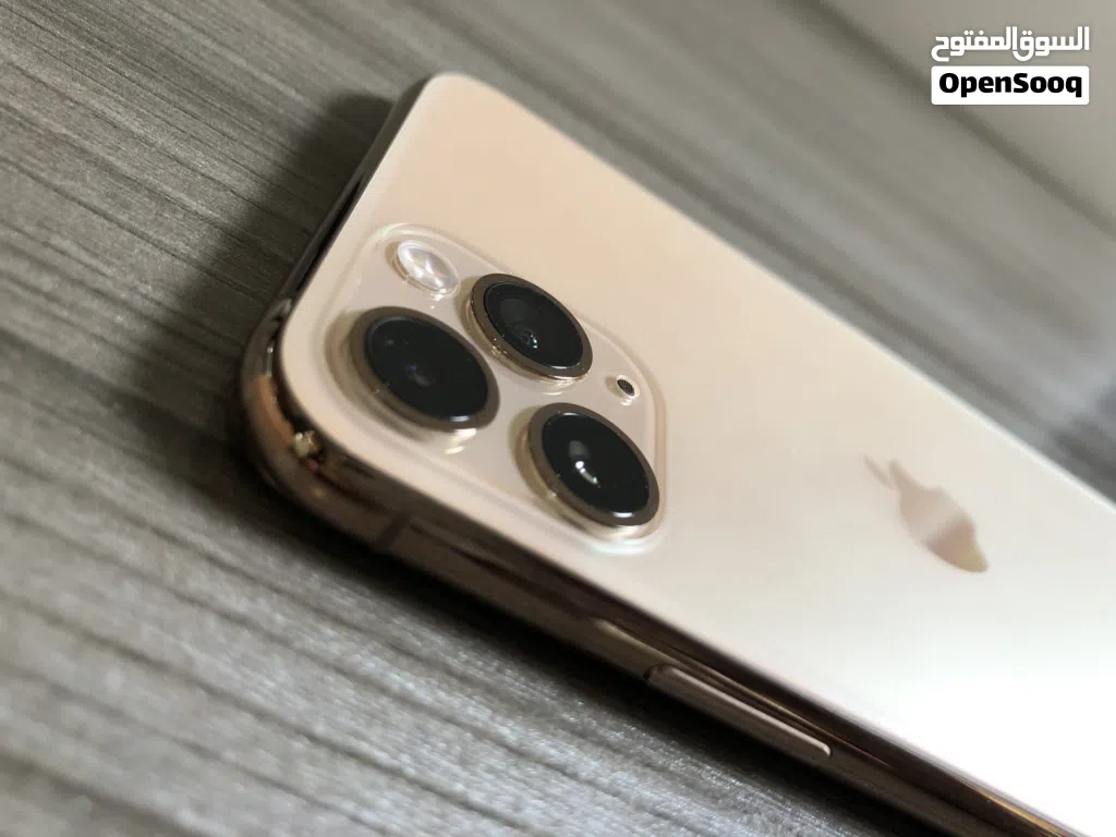 ايفون 11 برو ذهبي جداً نظيف