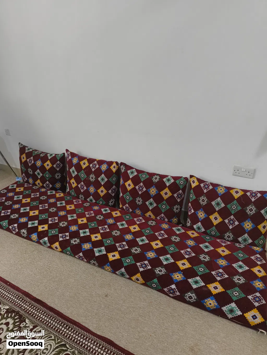 Majlis with 4 pillows