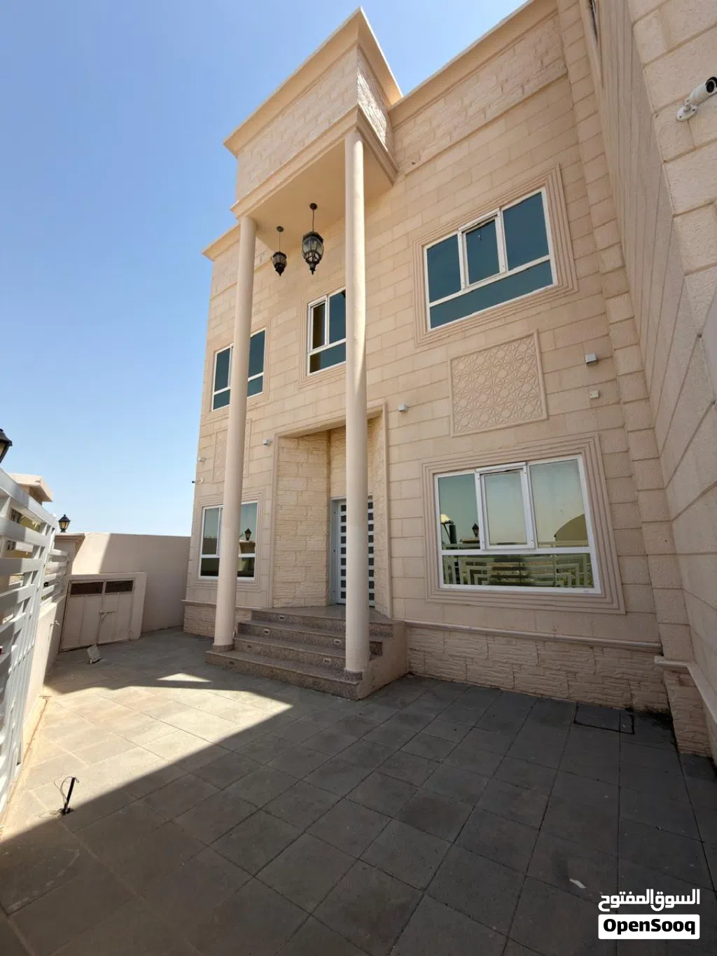 فيلا للايجار في الموالح الجنوبية خلف ماكدونالدز - Villa for rent in Al Mawaleh South, behind McDonal