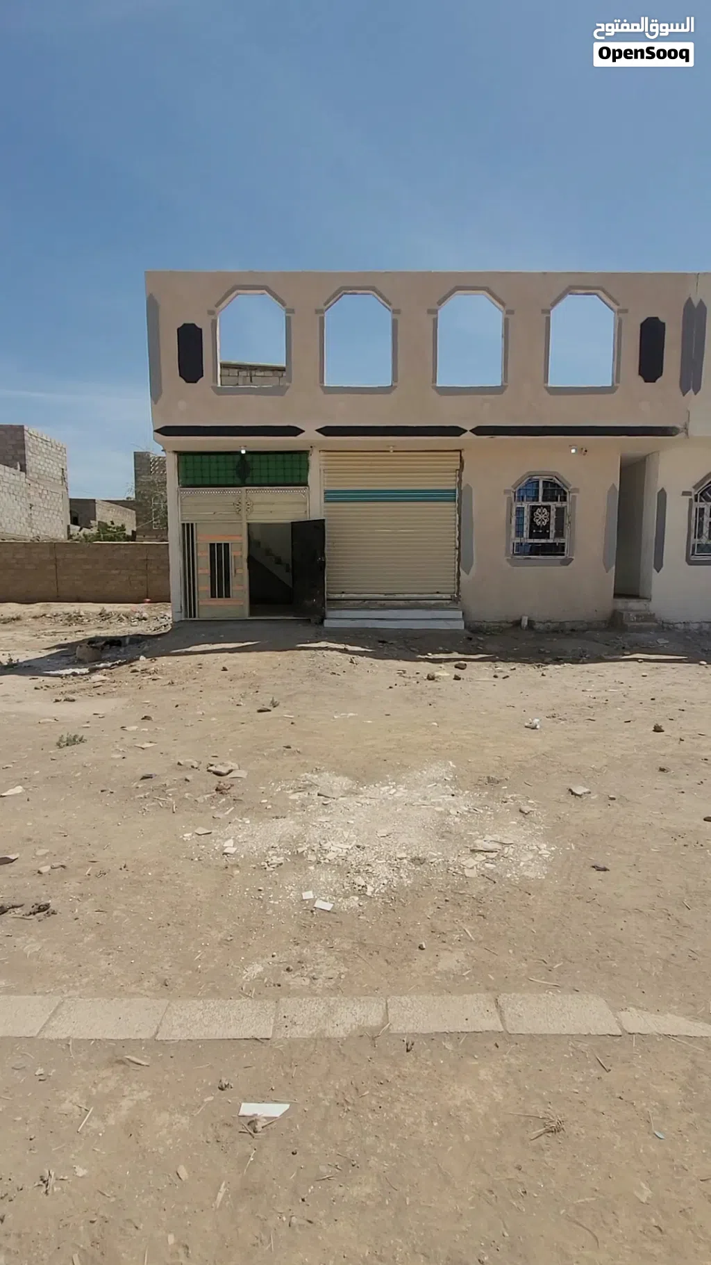منزل للبيع مساحه3 لبن شارع10 وسط حي سكني مخطط دوله قريب جدا من السوق وجميع الخدمات حي مزدحم بسكان