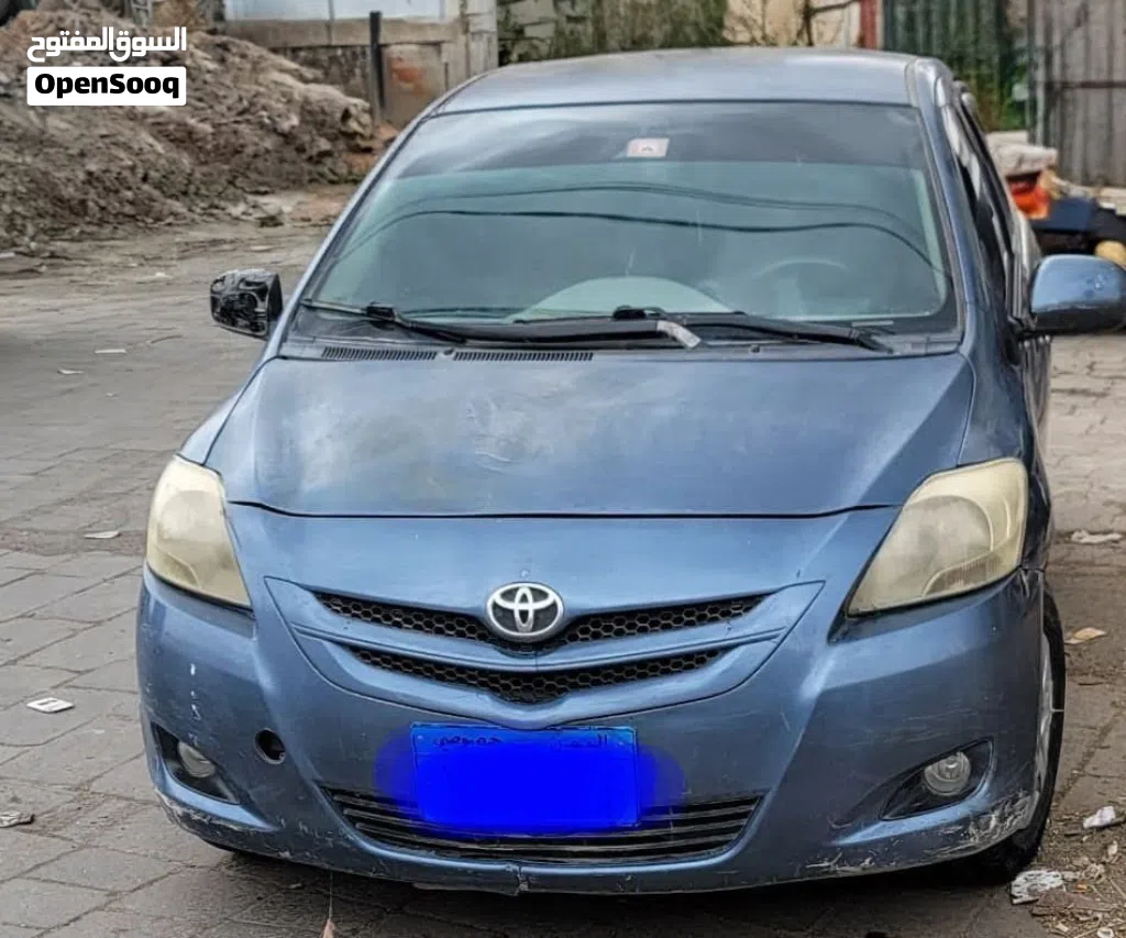 Toyota Yaris E