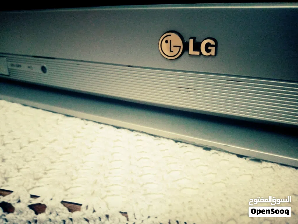 تلفزيون LG بحالة الوكاله للبيع بسعر مغري 29 بوصه بسعر 18 دينار نهايته أن شالله