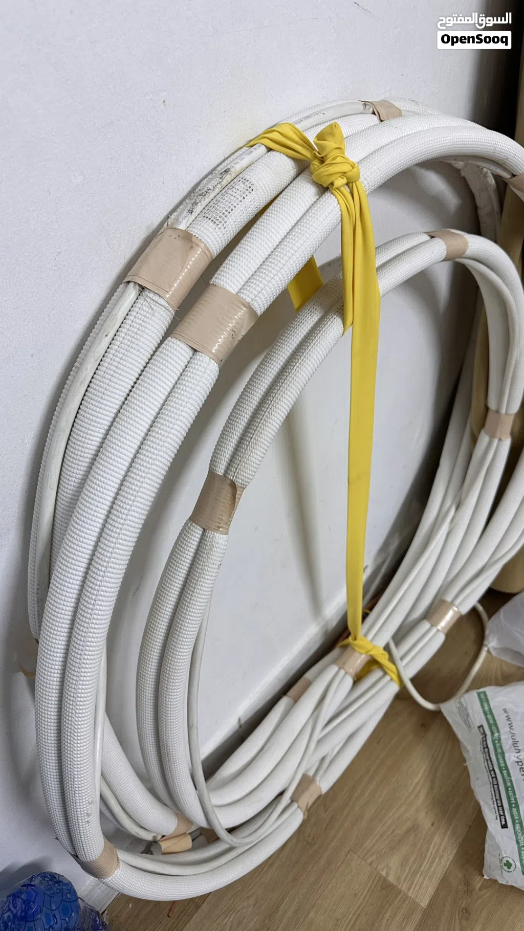 Air conditioning copper pipe and wire