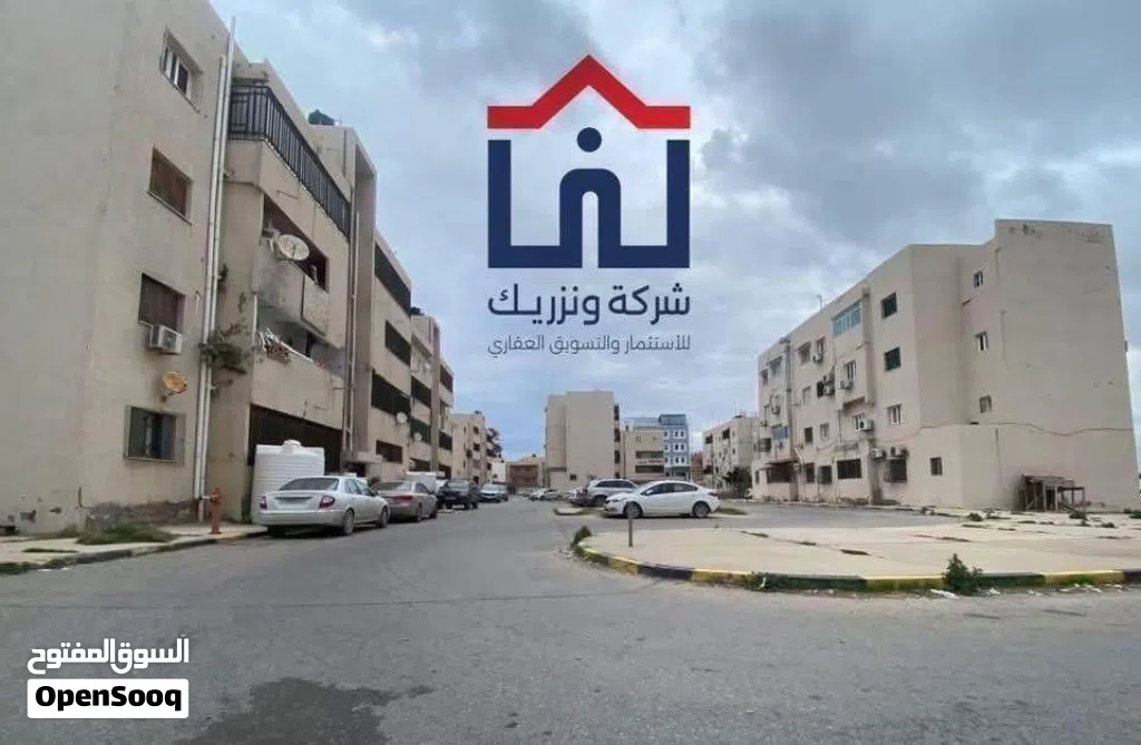 شقه. بذون فرش ممتازه. 2500. الدهماني. طابق اول.
