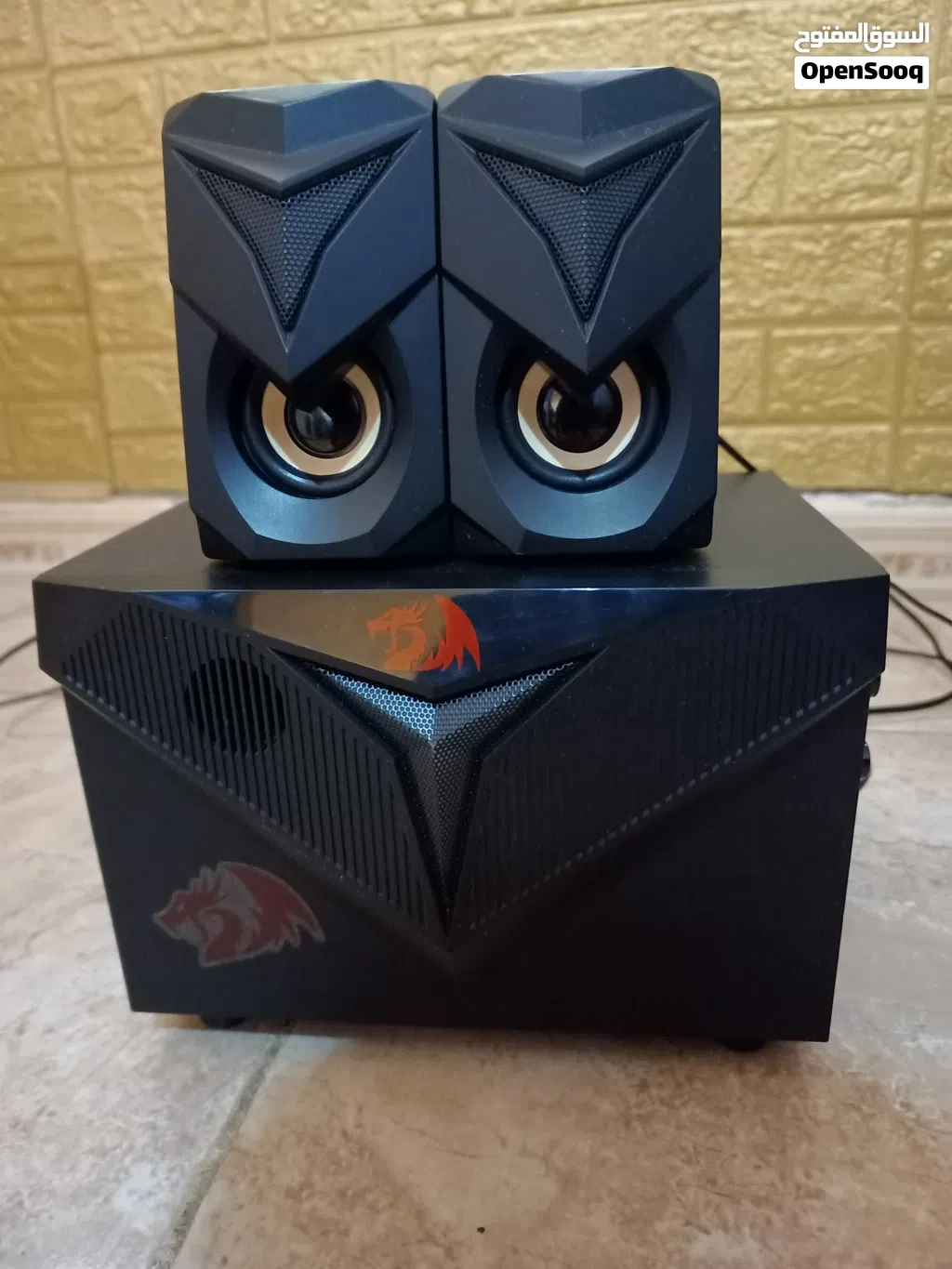 سماعات شبه جديد وكاله Redragon صوت قوي واضح