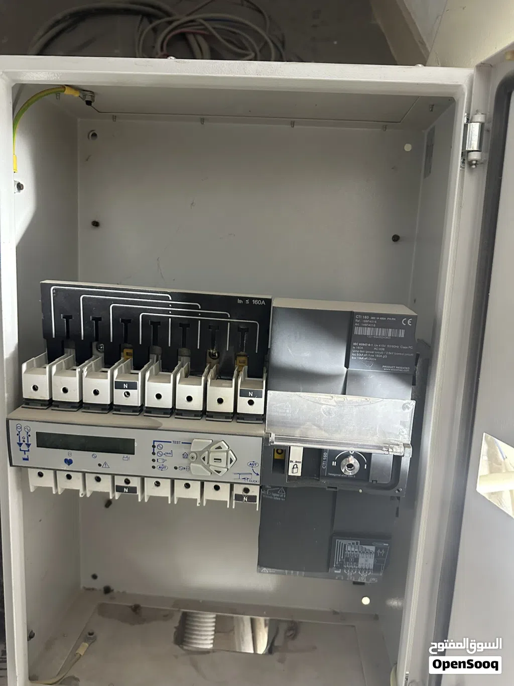 محول تحويل مصدر كهرباء (ATS – Automatic Transfer Switch) من شركة Socomec، موديل CTI 160