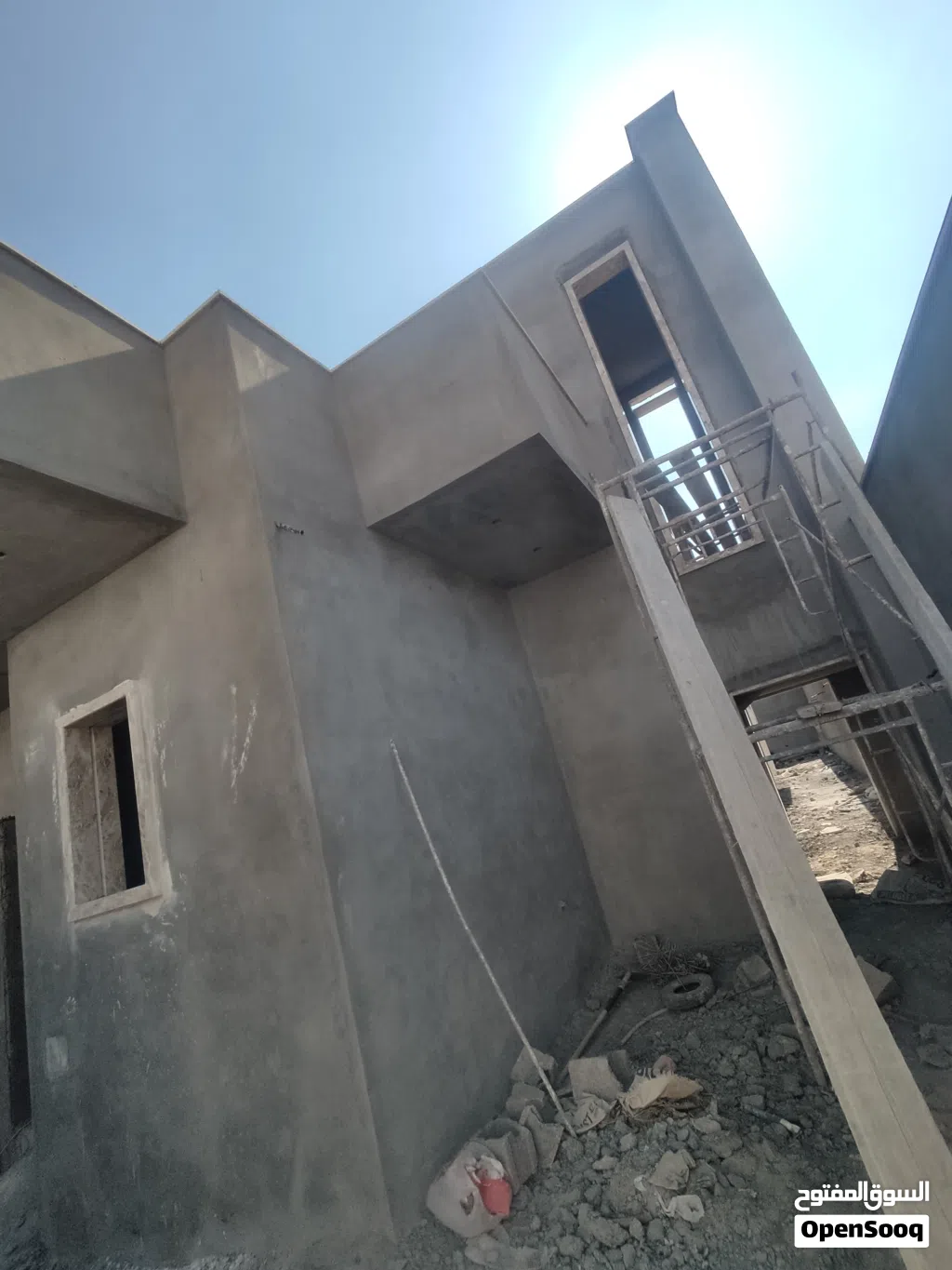 ملعقه ومباني بؤج واوتار صيانه حمامات تسليم مهندسين ومعالجه اسقف مطبله وجميع اعمال البتوته وسكه ومبان