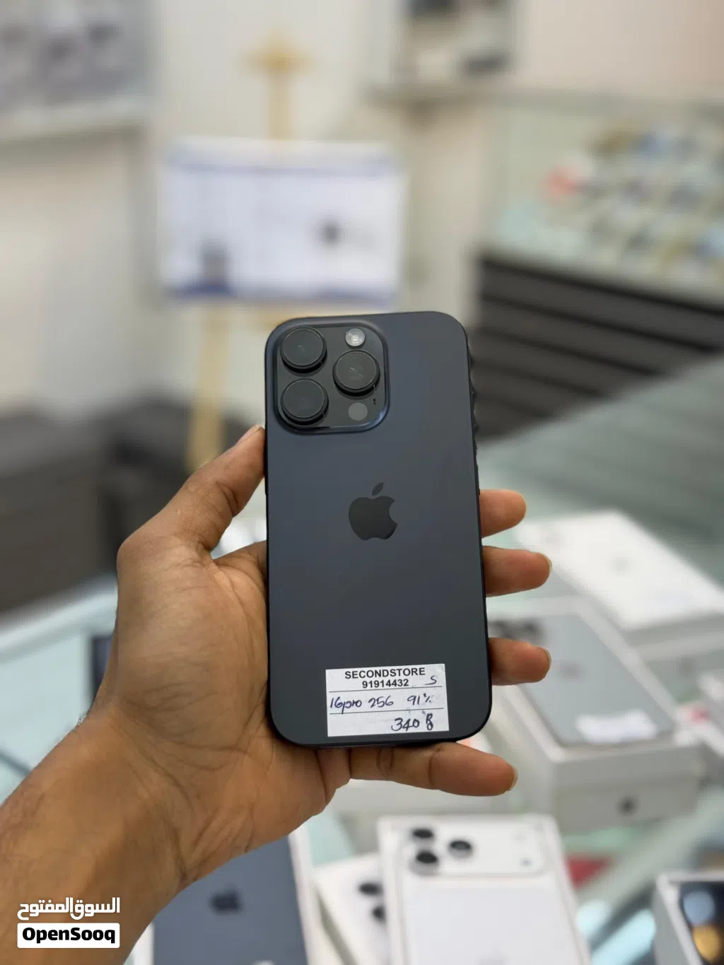 iPhone 16 Pro 256 GB with above 90% Battery life - Smooth working