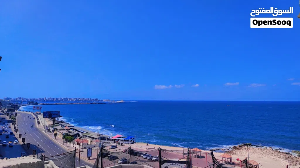 لعشاق اسكندريه والاماكن الرقيه شقه مفروشه على البحر مباشر للايجار اليومي